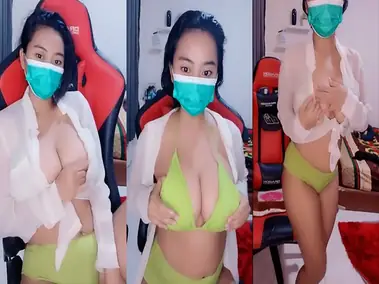 Chiara Goyang Cantik Baju Transparan Hot poster